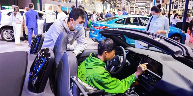 首发新车、亿万钜惠、靓丽车模 五一快来打卡2023青岛国际车展！
