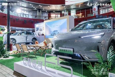 法拉利内部：首款纯电车型售价近400万！明年上市